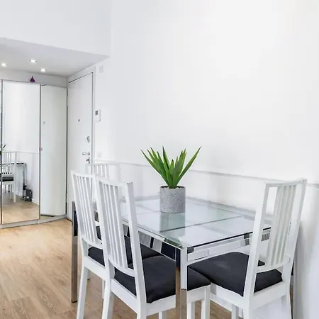 Host4U - Golfo Aranci, Beautiful Apartment In Milan